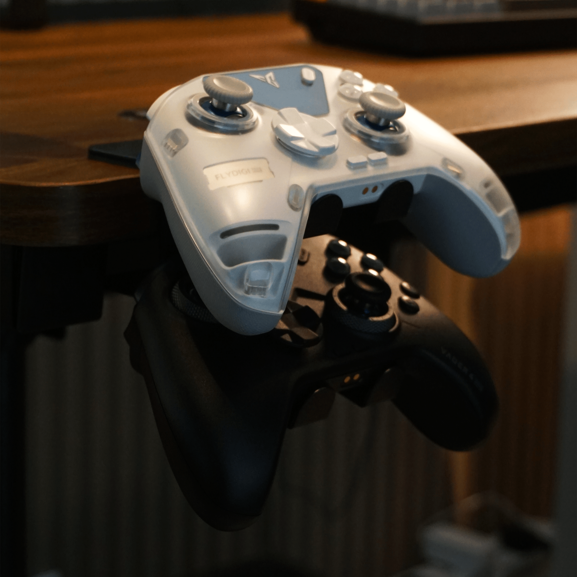 Zenox Clip - on Controller Holder - Clip - on Accessories - Zenox - Zenox